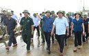 Thủ tướng hủy mọi cuộc họp để thị sát việc ứng phó lũ lụt