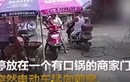 Video: Bé vặn tay ga, hai mẹ con lao xe máy vào chảo dầu nóng 