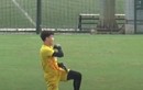 Video: Bùi Tiến Dũng trổ tài "bay lượn" khi tập luyện cùng U23 Việt Nam