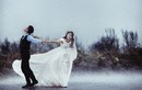 Cặp đôi Hà thành chụp ảnh cưới giữa ngày mưa bão
