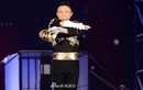 Tỷ phú Jack Ma gây sốt khi nhái Michael Jackson