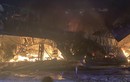 Nhà sách lớn nhất thị xã Phước Long đổ sập sau vụ cháy