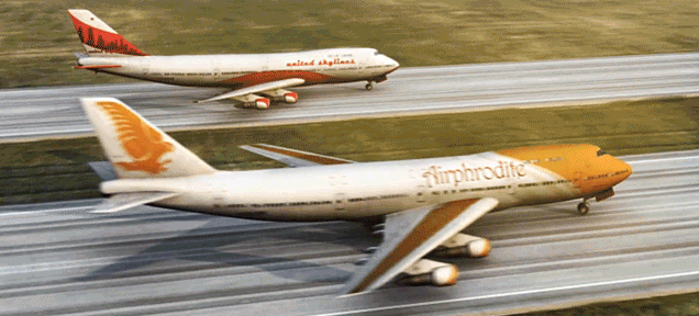 "Nổi da gà" màn đua máy bay Boeing 747 có 1-0-2