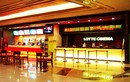 Giòi bò lúc nhúc trong máy bán sữa ở Lotte Cinema