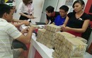 Phát hoảng cảnh vác bao tiền lẻ đi mua iPhone 7 ở Sài Gòn
