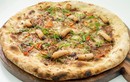 Món ăn kinh dị bậc nhất thế giới: Pizza đuông dừa bò lổm ngổm