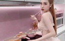 Hot girl "Ghiền mì gõ" táo bạo mặc váy ngủ mỏng tang vào bếp