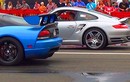 Xem siêu xe Dodge Viper bị Porsche 911 độ cho "hít khói"