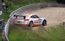 Porsche Cayman GT4 thoát chết trong gang tấc