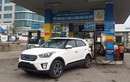 Hyundai Creta không biển "tung tăng" đổ xăng trên phố Hà Nội