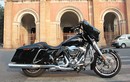 “Xế nổ” Harley Street Glide trị giá tiền tỷ trên phố Việt