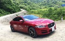 Cầm lái xế sang Jaguar XE hơn 2 tỷ tại Việt Nam