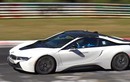 Xem siêu xe BMW i8 mui trần lăn bánh trên đường thử