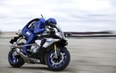 Xem robot lái siêu môtô Yamaha R1 đạt tốc độ 200km/h