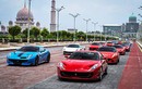 Các đại gia Singapore cưỡi siêu xe Ferrari “đua nóng” tại Malaysia 