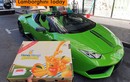 Lái siêu xe Lamborghini Huracan mui trần đi ship xoài tại Dubai