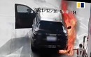 Châm lửa đốt Porsche Cayenne ngay tại trạm xăng ở Trung Quốc