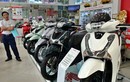 Xe máy Honda đồng loạt giảm giá mạnh trong "tháng cô hồn"