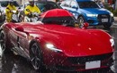 Đại gia Đài Loan cầm ô che mưa lái Ferrari Monza hơn 65 tỷ đồng
