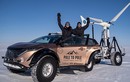 Cặp vợ chồng cưỡi Nissan Ariya điện "phượt" từ Bắc Cực đến Nam Cực