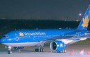 Máy bay Vietnam Airlines hạ cánh khẩn để cứu hành khách co giật