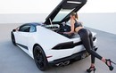 Chân dài thả dáng cùng Lamborghini Huracan