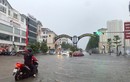 Hà Nội mưa lớn kéo dài, Đại lộ Thăng Long ngập như sông