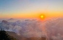 Săn mây giữa khung cảnh “thần tiên” trên đỉnh núi Lảo Thẩn - Y Tý