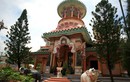 Ngắm ngôi chùa lạ mang kiến trúc Ấn Độ “lai” Việt Nam