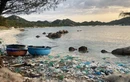Bãi biển đẹp như Maldives ở vịnh Cam Ranh bị 'nghĩa địa rác' tàn phá