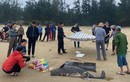 Xác cá voi nặng gần 100kg trôi dạt vào bờ biển Hà Tĩnh