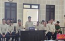 Xét xử 13 bị cáo sản xuất, buôn bán hàng triệu cuốn sách giả