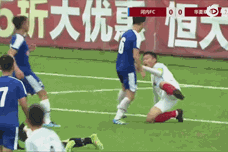 Video: Đàn em Quang Hải nóng nảy đấm thắng mặt cầu thủ U17 Trung Quốc
