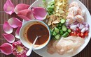 Cách làm salad tôm bưởi cay cay vị Thái ngày mát trời