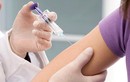 Thiếu nữ phải ngồi xe lăn vì tiêm vắc xin HPV
