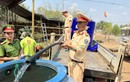 Bộ đội, Công an mang nước sạch tận nhà ứng cứu huyện vùng biên 