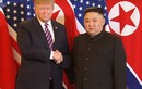 Video: Cái bắt tay giữa Tổng thống Mỹ Donald Trump và Chủ tịch Kim Jong-un