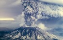 Clip: Núi lửa Shiveluch phun trào dung nham như “ngày tận thế”