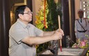 Thủ tướng dâng hương tại Khu Văn hóa tưởng niệm Bác Hồ ở Thanh Hóa