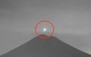 Nghi vấn UFO bay vào miệng núi lửa hé lộ các chiều không gian