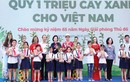 Quỹ sữa vươn cao VN và 1 triệu cây xanh tổ chức lễ trồng cây, trao sữa