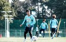 Công Phượng lại bị ‘bỏ rơi’, Yokohama FC thua trận