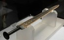Thanh kiếm hơn 2.400 năm vẫn sắc bén, vừa chạm vào liền đứt tay?