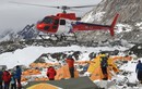 Chùm ảnh cứu hộ trên núi Everest sau động đất Nepal