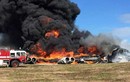 Chùm ảnh B-52 rơi ở Guam, bốc cháy ngùn ngụt