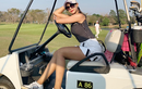Nữ golfer bị châm biếm vì quá gợi cảm mỗi khi ra sân