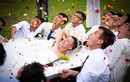 Cười ngất với những tai nạn hài hước "khó đỡ" trong đám cưới