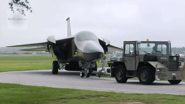 Sốc với hình ảnh “mãnh thú ném bom” F-111 Mỹ bị chôn vùi ở Úc
