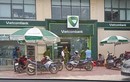 Truy bắt kẻ bịt mặt dùng súng cướp ngân hàng Vietcombank