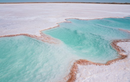 Bí ẩn hồ nước thú vị nhất thế giới “xuất hiện” 3 năm một lần